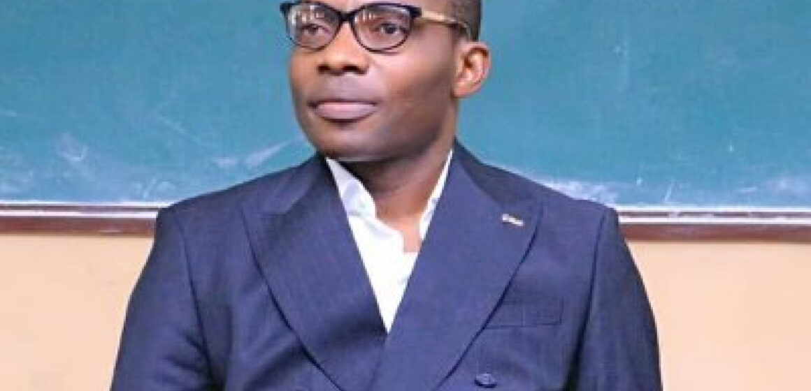 Réforme ou populisme au sein du Ministère de la Justice ? Le Professeur Taylor Lubanga applaudi Le Minetat Constant Mutamba car dit-il jusque-là il n’a pas sanctionné un seul magistrat.