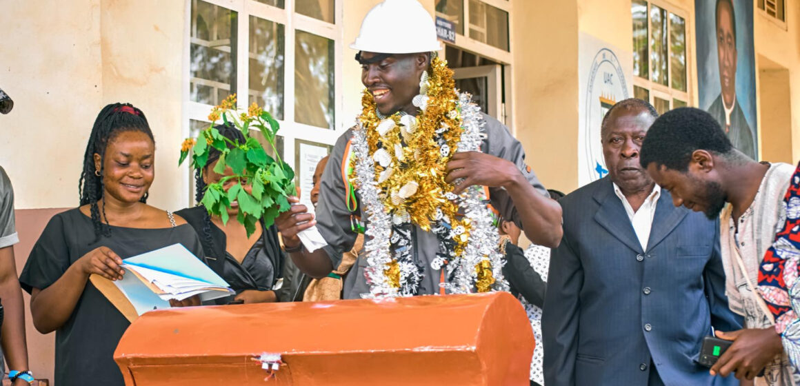 Environnement : Une poubelle informatisée transmettant des données à la maison de vidange, travail d’un étudiant de l’UAC Butembo