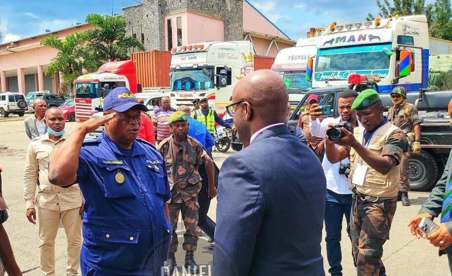 ASS . NAT : Le Gouverneur militaire du N/Kivu était au garde vous a l’honneur du ministre des affaires étrangères Rwandaise. l’Assemblée Nationale exprime son indignation par la bouche bouche autorisée Vital Kamerhe.
