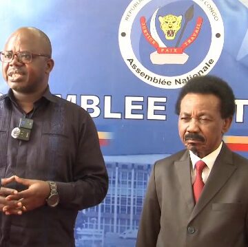 ASSEMBLÉE NATIONALE : Au nom du Bureau, le Premier Vice-Président, le Professeur Jean-Claude Tshilumbayi appelle la population au calme et à la retenue suite aux menaces proférées contre les églises.