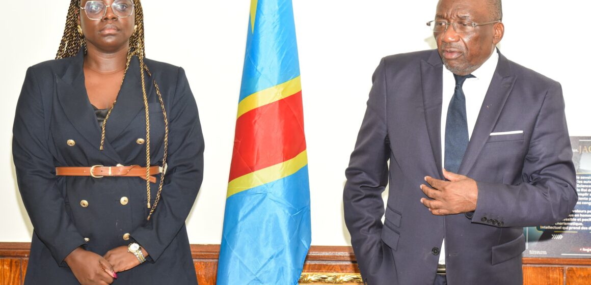 ASSEMBLÉE NATIONALE : LE RAPPORTEUR JACQUES DJOLI A ÉCHANGÉ AVEC LA FONDATRICE DE « TELEMA MWANA YA MAMPINGA »