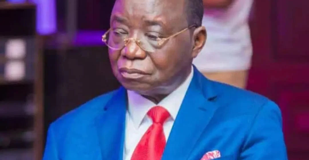 Guerre à l’Est: Hon. Simon Mbatshi Batshia déplore la barbarie des États Africains et appelle les Congolais à l’unité nationale
