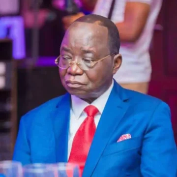Guerre à l’Est: Hon. Simon Mbatshi Batshia déplore la barbarie des États Africains et appelle les Congolais à l’unité nationale