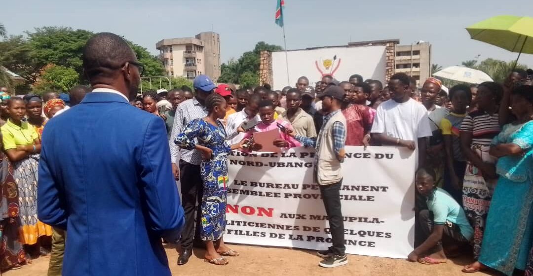 Nord-Ubangi : mis en garde sévère de la population au détracteurs qui peaufinent des stratégies tendant à déchoir le Bureau Permanent de l’organe délibérant et retarder les élections sénatoriales et gouvernorales !