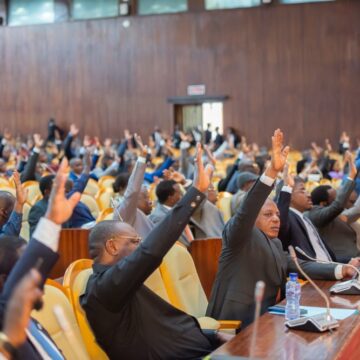 ASSEMBLÉE NATIONALE : LA PLÉNIÈRE PROROGE L’ÉTAT DE SIÈGE ET VALIDE LES MANDATS DES 10 NOUVEAUX ÉLUS