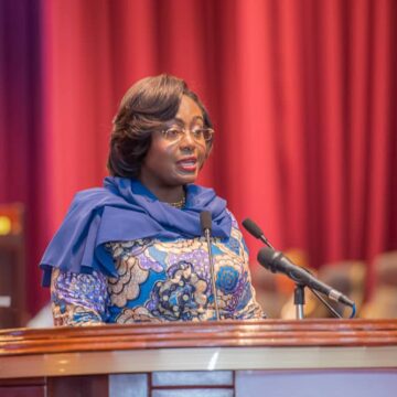 IMG-20250414-WA0051(1) L’Assemblée Nationale : « Quelques contraintes budgétaires connues dans l’exercice 2024 » indique la questeur Chimen Polipoli !