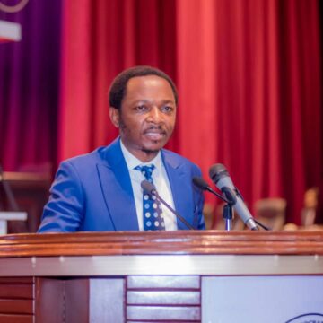 IMG-20250423-WA0020(1) RDC : «Tout militaire qui tombe au front doit d’office être reconnu dans l’ordre des héros nationaux » Élie Vahumawa Kambale, élu de Beni territoire au Nord-Kivu !