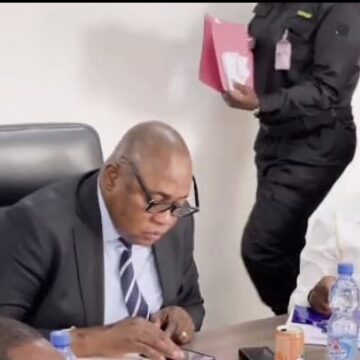 IMG-20250423-WA0057(1) Économie : La DGDA Lualaba/Haut Lomami remet de l’ordre dans le secteur pétrolier sur l’axe Dilolo !