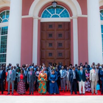 IMG-20250427-WA0051 DIPLOMATIE PARLEMENTAIRE : L’ASSEMBLÉE PLÉNIÈRE DU FORUM DES PARLEMENTS DES PAYS MEMBRES DE LA CIRGL CONDAMNE FERMEMENT LES CONFLITS ARMÉS DANS LA PARTIE EST DE LA RDC ET APPELLE TOUS LES ACTEURS À PRÉSERVER LES ACQUIS OBTENUS DANS LA RECHERCHE D’UNE VOIE DURABLE POUR RAMENER LA PAIX