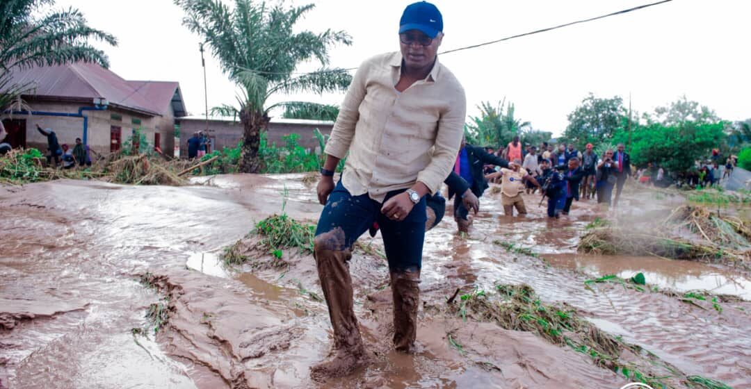 Tanganyika : « Après les pluies dévastatrices, c’est l’heure du constat » Le Gouverneur Christian Kitungwa Muteba sur terrain ! l’humanisme avant tout vis-à-vis de sa population