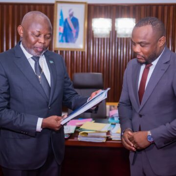 ‎ASS. NAT. : LE PRÉSIDENT DU CSAC A DÉPOSÉ LE RAPPORT ANNUEL 2024 DE CETTE INSTITUTION D’APPUI À LA DÉMOCRATIE‎‎ AUPRÈS DU PRÉSIDENT VITAL KAMERHE !