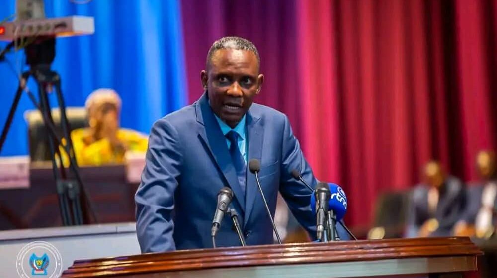 Kalemie : « La Montée des eaux du Lac Tanganyika, une menace permanente de la ville » Un projet d’ériger la digue est souhaité. Prévenait l’honorable John Banza !