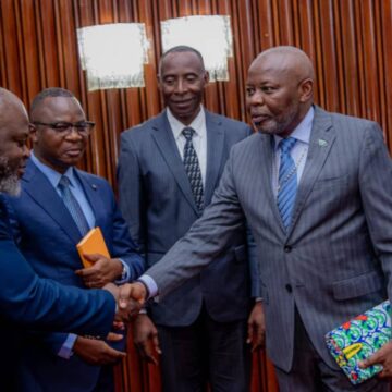 Contrôle Parlementaire : le Président Vital Kamerhe reçoit le rapport de la commission spéciale dépêchée à la GECAMINES !