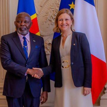 DIPLOMATIE PARLEMENTAIRE – PALAIS BOURBON : LE PRÉSIDENT VITAL KAMERHE ÉCHANGE AVEC SON HOMOLOGUE FRANÇAISE YAËL BRAUN PIVET SUR LES AVANCÉES DIPLOMATIQUES DANS LA RECHERCHE DE LA PAIX EN RDC