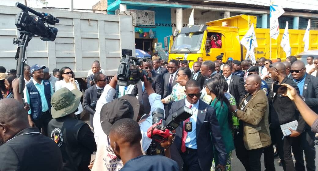 Tanganyika : À Kalemie, la Première Ministre Judith Suminwa accueillie comme une princesse au village !