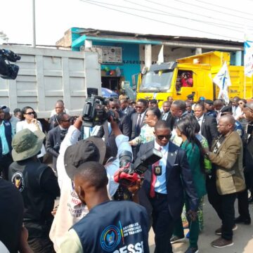 Tanganyika : À Kalemie, la Première Ministre Judith Suminwa accueillie comme une princesse au village !