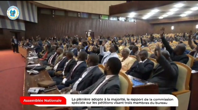 IMG-20250927-WA0203 Assemblée Nationale : La plénière et la commission spéciale rejettent les pétitions qui visaient trois membres du Bureau