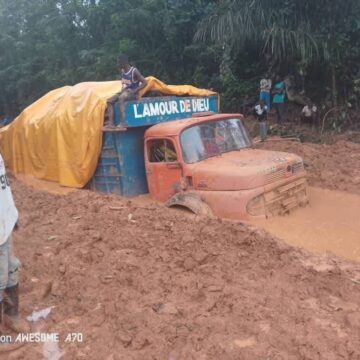 Sud-Ubangi : Le Ministre John Banza Lunda rassure la sénatrice Nadine Boboy sur une solution durable à la dégradation de la route Akula–Gemena avant fin octobre