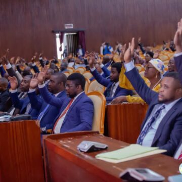 Ass Nat : Les élus déclarent recevable les trois propositions des lois portant nouveau code de la route, création et organisation de la profession d&rsquo;huissier de justice et décret portant code pénal Congolais tel que modifié et complété à ce jour