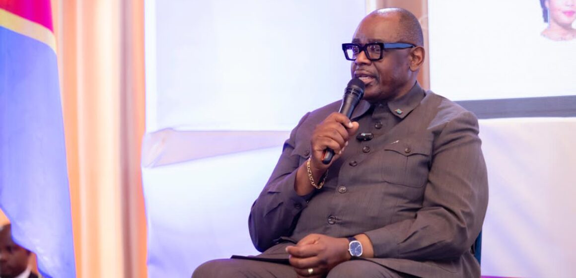 Forum dans le secteur extractif : Louis Watum insiste sur la transparence de recettes et le partage social