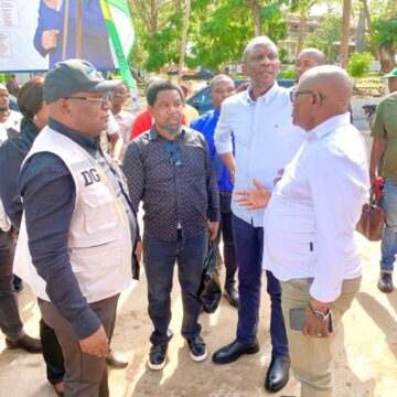 Après les événements malheureux qui ont frappés la ville de Boma le mercredi 10 Décembre 2025 causés par une pluie diluvienne qui s&rsquo;est abattue dans la ville, et qui, suite à l&rsquo; inondation a provoqué l&rsquo;effondrement d&rsquo;un pont au centre ville entraînant mort d&rsquo;hommes.