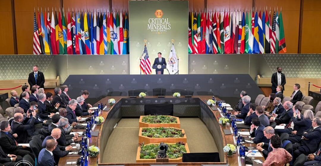 RDC : 70 % du cobalt mondial et 25 000 milliards USD de réserves inexploitées, le Ministre Louis Watum Kabamba défend le leadership congolais à Washington