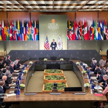 RDC : 70 % du cobalt mondial et 25 000 milliards USD de réserves inexploitées, le Ministre Louis Watum Kabamba défend le leadership congolais à Washington