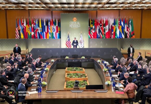 RDC : 70 % du cobalt mondial et 25 000 milliards USD de réserves inexploitées, le Ministre Louis Watum Kabamba défend le leadership congolais à Washington