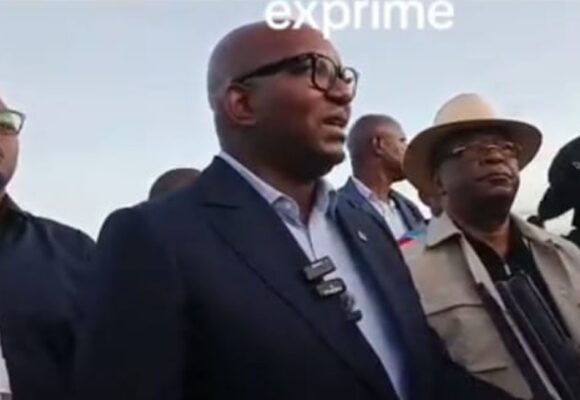 20260327_184118 Bandundu-ville : Jean-Michel Sama Lukonde déjà surplace pour participer à la conférence de gouverneurs