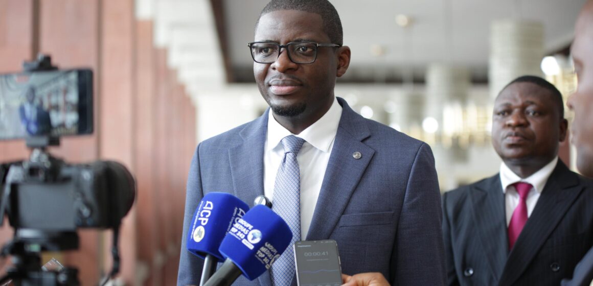ASS. NAT. Hon Eric TSHIKUMA dépose deux propositions de loi jumelles au Bureau de l’Assemblée nationale