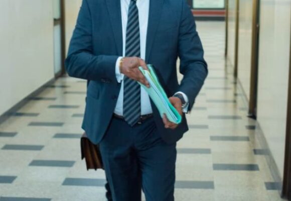 Ass Nat : Une proposition de loi sur la réforme du Code Minier  signée  par l&rsquo;Hon. Serge  Konde  pour sécuriser le pays.