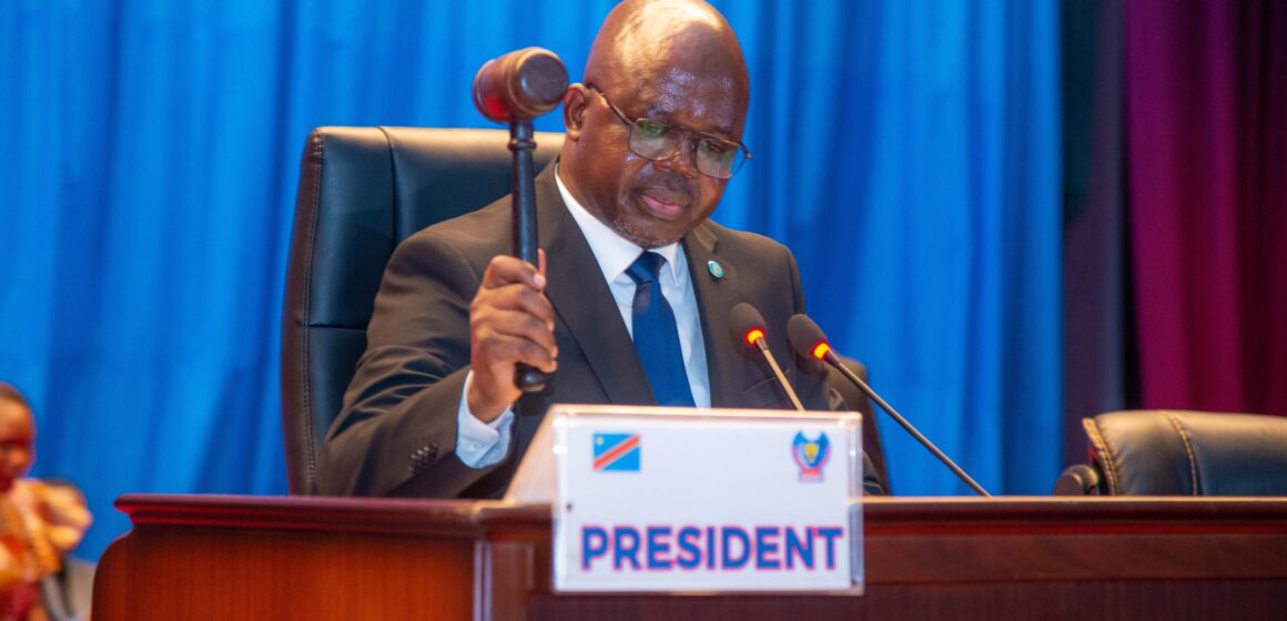 ASSEMBLÉE NATIONALE: CONTRÔLE PARLEMENTAIRE, TROIS MEMBRES DU GOUVERNEMENT RÉPONDENT AUX QUESTIONS D&rsquo;ACTUALITÉ ADRESSÉES SUR LA SÉCURITÉ, L&rsquo;AGRICULTURE ET LE COMMERCE EXTÉRIEUR.