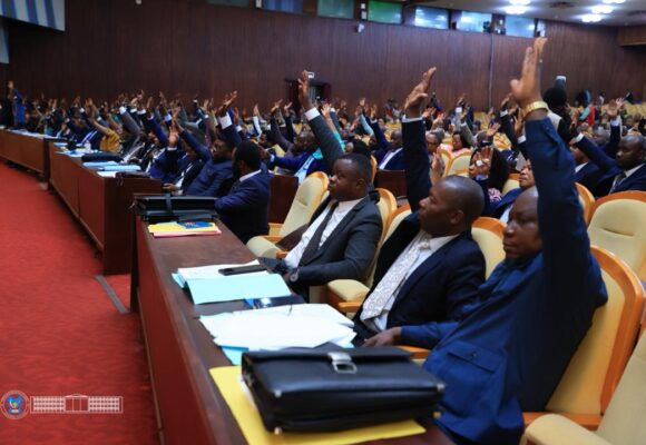 IMG-20260414-WA0009 Assemblée nationale : les projets de loi sur les accords RDC–USA et RDC–Rwanda déclarés recevables.