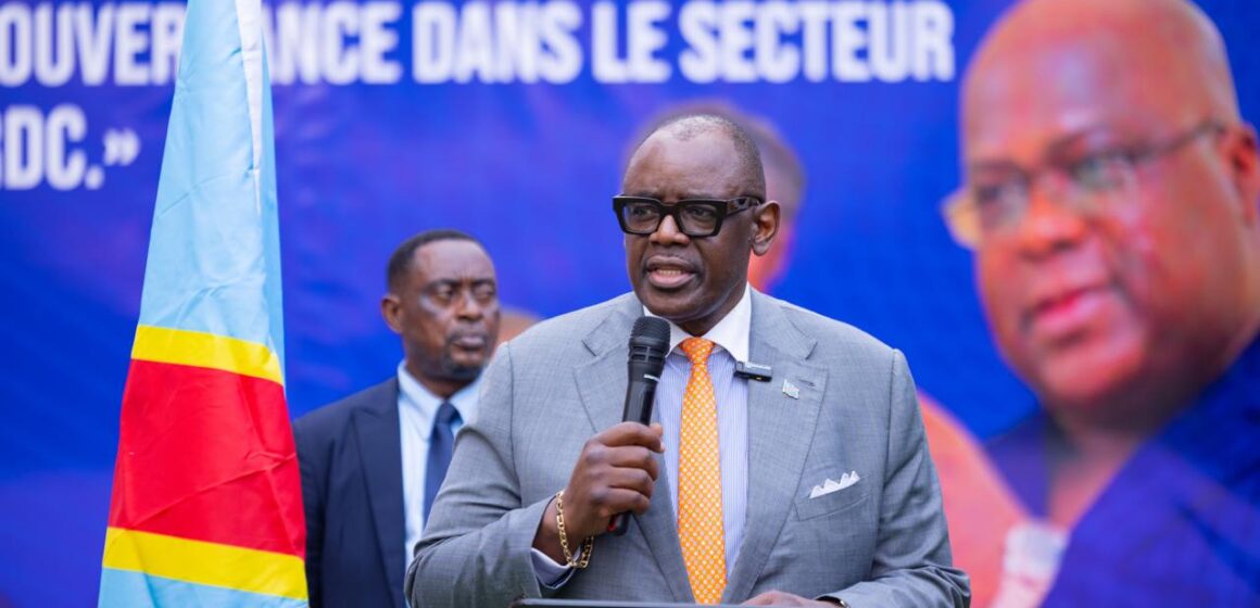 Ministre Louis Watum redynamise les structures sous sa tutelle par des descentes.