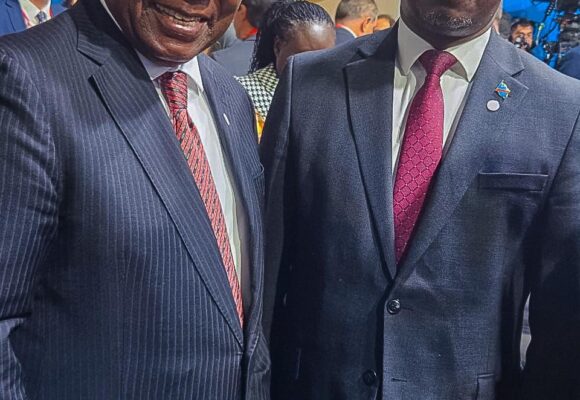 DIPLOMATIE: LE 1er V.P DE L&rsquo;ASSEMBLÉE NATIONALE, ISAAC JC TSHILUMBAYI REPRÉSENTE LE CHEF DE L&rsquo;ÉTAT AU 4e SOMMET INTERNATIONAL SUR LA DÉFENSE DE LA DÉMOCRATIE EN ESPAGNE.