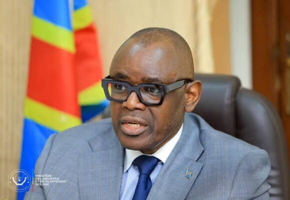 Semaine de la science et technologie. Louis Watum Kabamba declare  »Les Mines de la RDC restent un raccourci pour booster notre développement.