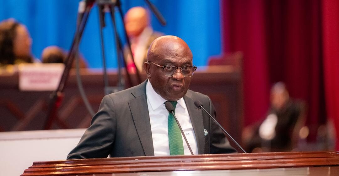 AN: ADOPTION DES CONCLUSIONS DES RAPPORTS DE LA COMMISSION MIXTE RELATIVES AUX ACCORDS RDC-USA ET RDC-RWANDA, AINSI QUE DE LA COMMISSION DÉFENSE ET SÉCURITÉ SUR L&rsquo;AUDITION DE SEPT MEMBRES DU GOUVERNEMENT.