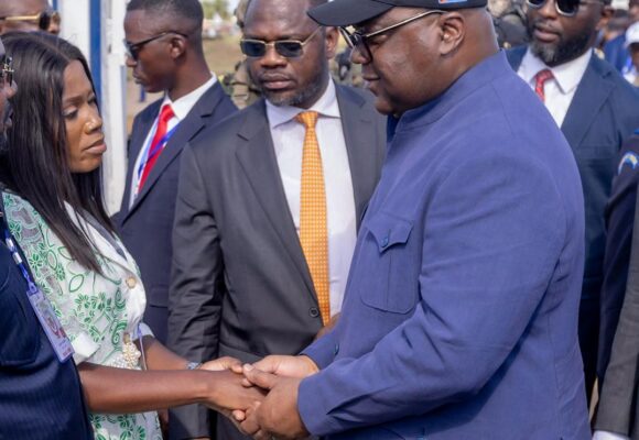 Le 03 Mai journée de la Presse.  Rachel Shako Présidente de la TFM interpelle le chef de l&rsquo;État Félix Antoine Tshisekedi à Bandundu ville.