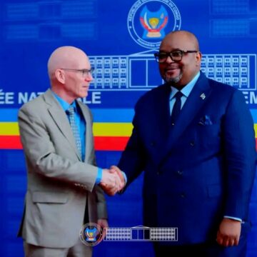 Assemblée National :Enfin, elle précise que cette sélection ne devrait pas occulter les efforts constants des journalistes, tant à l’intérieur qu’à l’extérieur du pays, qui contribuent quotidiennement à la défense des intérêts nationaux.