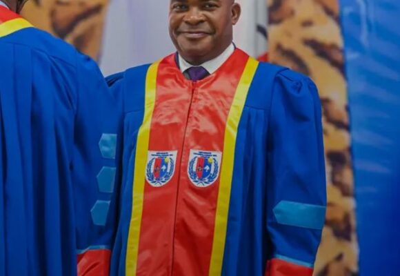 En vain, les artisans de l’intoxication ont tenté de s’en prendre à Dieudonné Kamuleta. Son bureau, sa résidence ainsi que le temple de Dieu demeurent intacts.