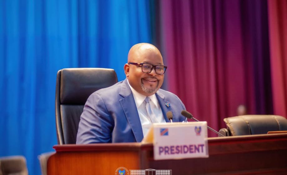 ASSEMBLÉE NATIONALE : AIMÉ BOJI SANGARA DÉNONCE L’INSÉCURITÉ DES CONGOLAIS EN AFRIQUE DU SUD ET ANNONCE UNE MISSION PARLEMENTAIRE.