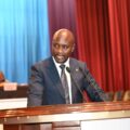 Ass. Nat : Le Porte Parole de Kasindi,l’hon Kombi Pendani Bosco a plaidé pour l&rsquo;éclairage public lors du débat en présence du ministre de tutelle.