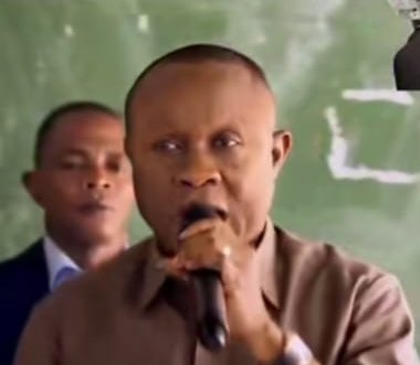 1000747437 ExÉtat 2026 : Le vice-gouv de Kinshasa Eddy Iyeli Molangi »Papa Social »encourage les finalistes et met en place une bourse pour les lauréats de la Funa.