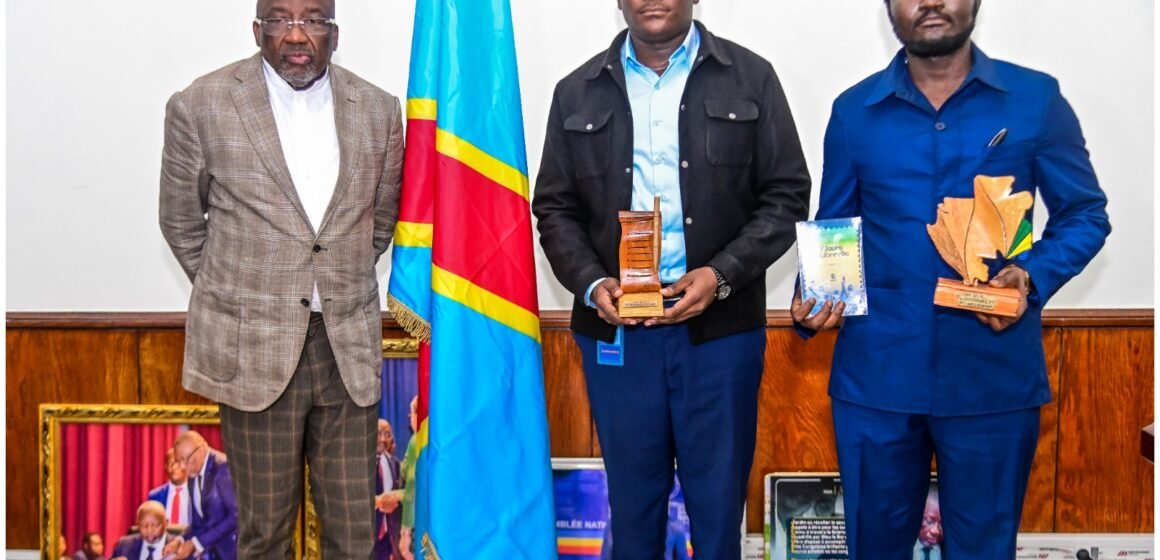 DIPLOMATIE CULTURELLE RDC-GABON : L’AMBASSADEUR FILIGA 2026 MPUTU OMALE EXAUCÉ ET L’ÉCRIVAIN BAYUWA DI MVUEZOLO KUA TULENDO REÇUS PAR LE RAPPORTEUR JACQUES DJOLI.