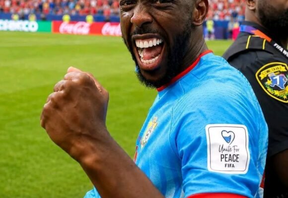 Coupe du Monde 2026 : les Léopards écrivent l&rsquo;histoire en renversant l&rsquo;Ouzbékistan et décrochent leur première victoire mondiale.