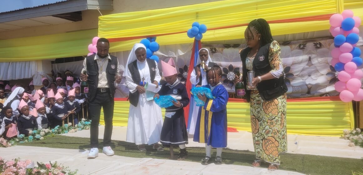 BUTEMBO/ÉDUCATION : Le Complexe Scolaire Saint Maurice clôture l&rsquo;année avec 100 % de réussite à la crèche et à la maternelle.