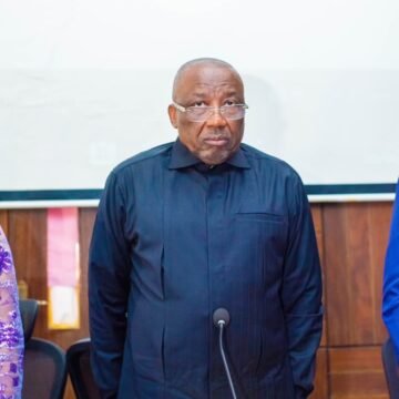 JEUNESSE, GOUVERNANCE ET PAIX : JACQUES DJOLI ALERTE SUR LE DÉFICIT DE FORMATION DES ÉLITES POLITIQUES EN RDC.
