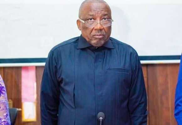 JEUNESSE, GOUVERNANCE ET PAIX : JACQUES DJOLI ALERTE SUR LE DÉFICIT DE FORMATION DES ÉLITES POLITIQUES EN RDC.