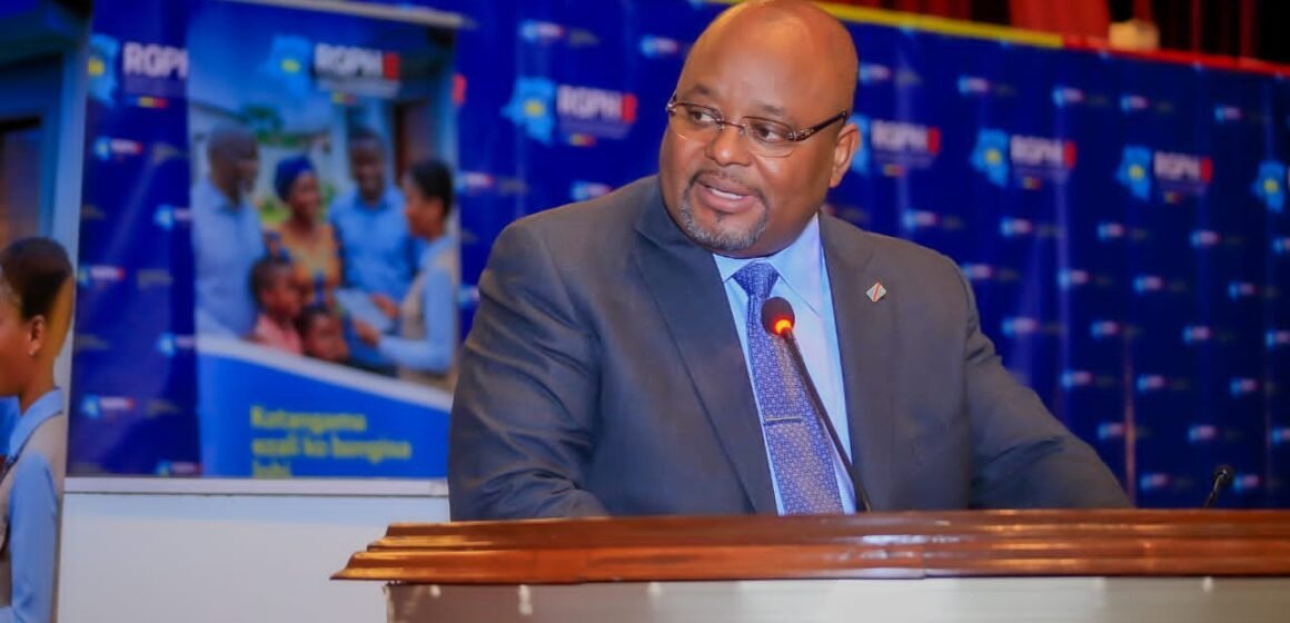 1000796796 ASSEMBLÉE NATIONALE : Aimé Boji Sangara invite le Gouvernement à informer régulièrement la Représentation nationale sur le processus du deuxième recensement général de la population en RDC.