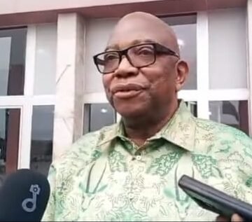 RDC : Le Président Kamuleta de la cour const. donne le feu vert à la loi référendaire L’hon. Gilbert Kankonde satisfait  »La constitution actuelle est la conséquence d&rsquo;un dialogue tenu a Sun City.
